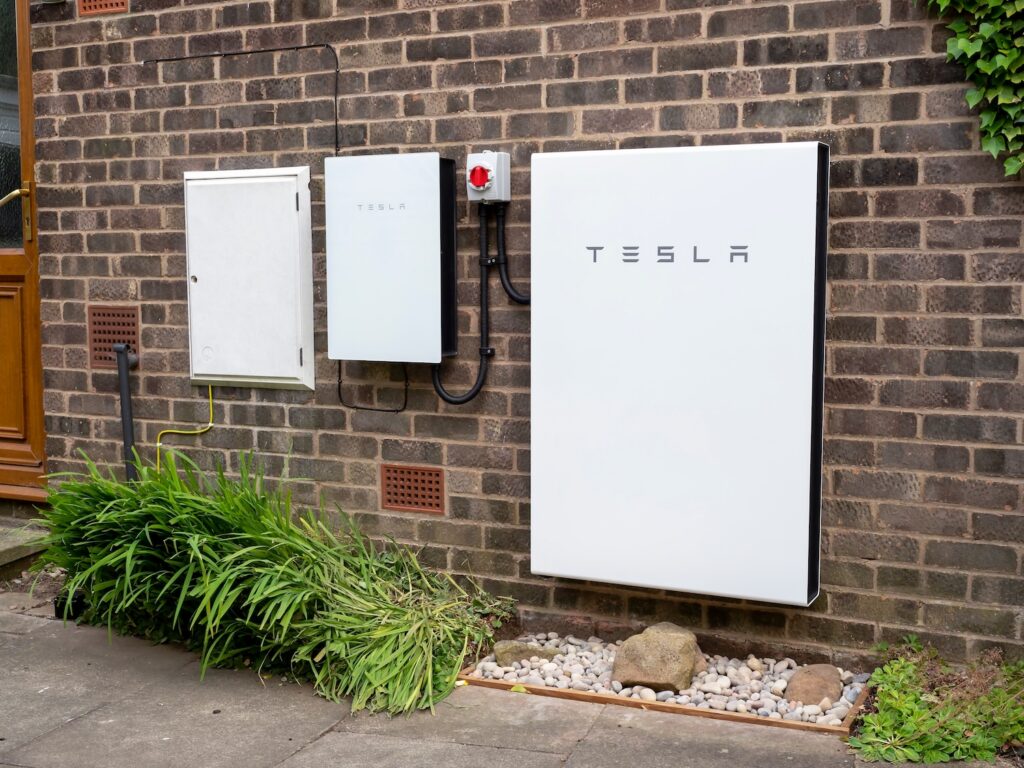 Solar Battery Benefits: The Complete, Smart Guide for Southern California Homeowners