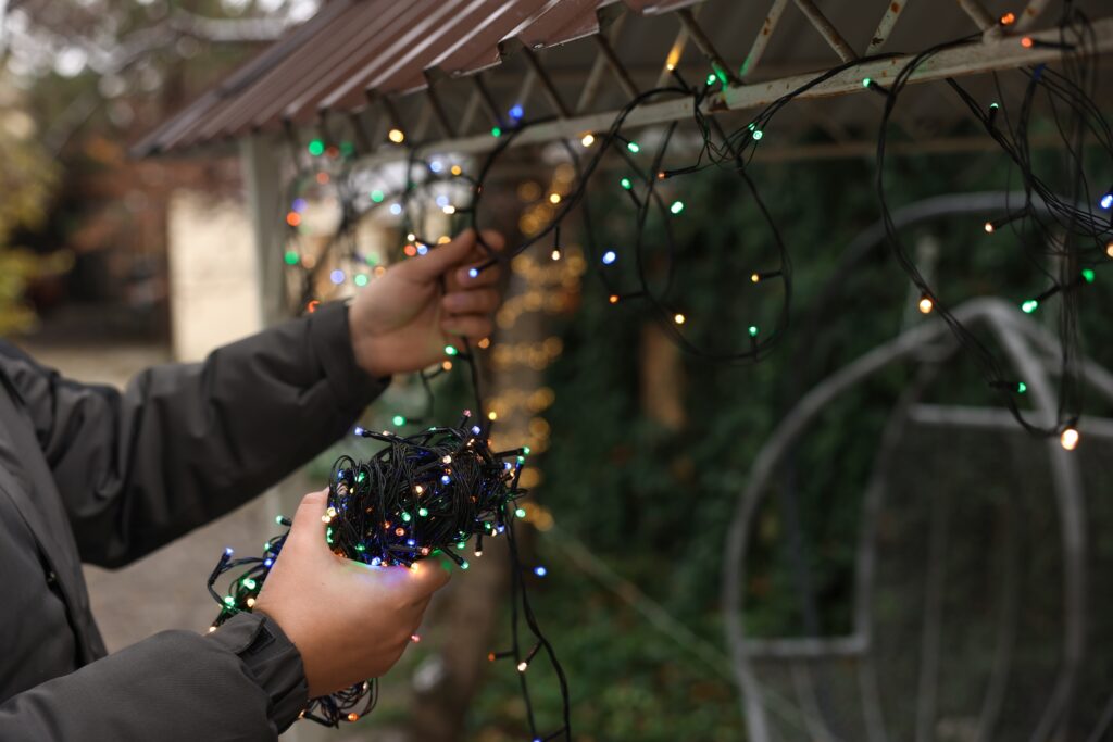 Hanging Holiday Lights Without Damaging Your Roof: Essential Tips for a Safe Display