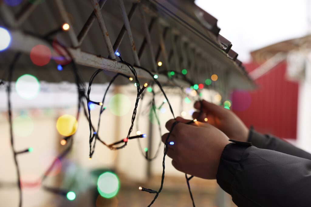 Hanging Holiday Lights Without Damaging Your Roof: Essential Tips for a Safe Display