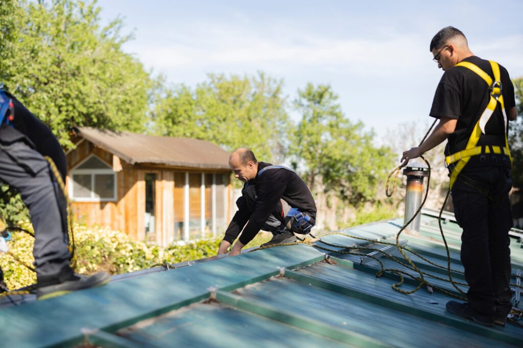 7 Roof Replacement Facts for Southern California Homes